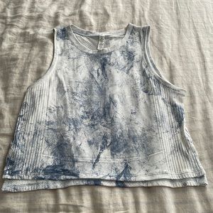 Lululemon top. Like new.